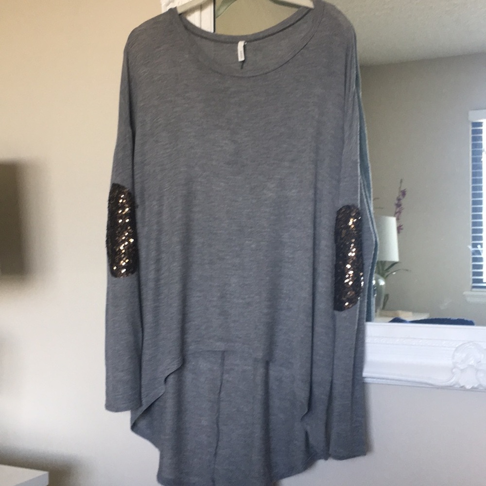 Cute Grey Shirt!!